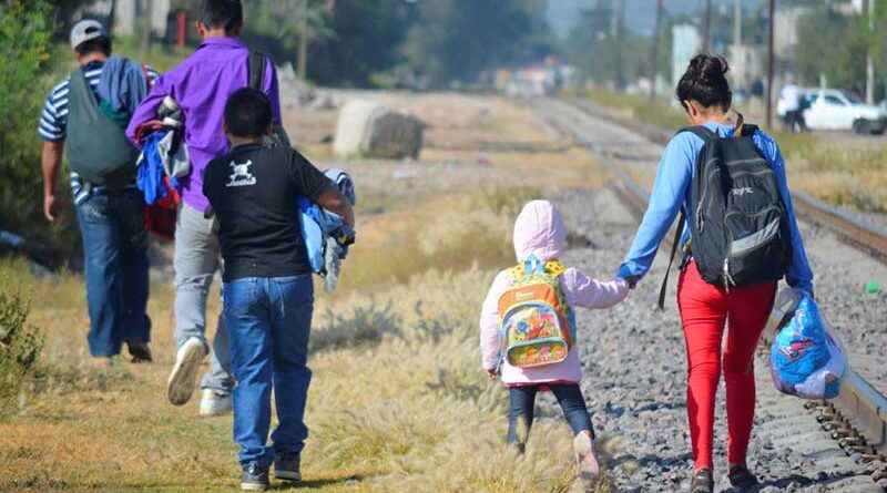México refuerza medidas contra paso de migrantes en trenes