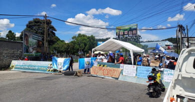 Guatemala sigue con bloqueos